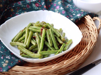 蒜香干煸豆角｜素食主义#乐美雅玉罢不能#